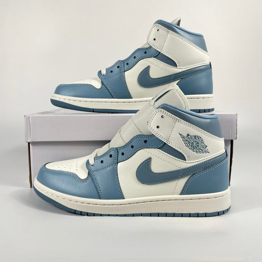 Air Jordan 1 Mid University Blue vista laterale