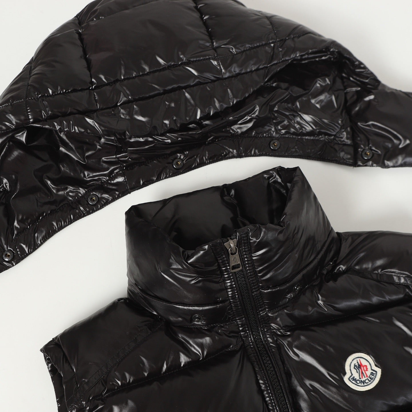 Moncler Smanicato Uomo Nero Lucido con Cappuccio Removibile