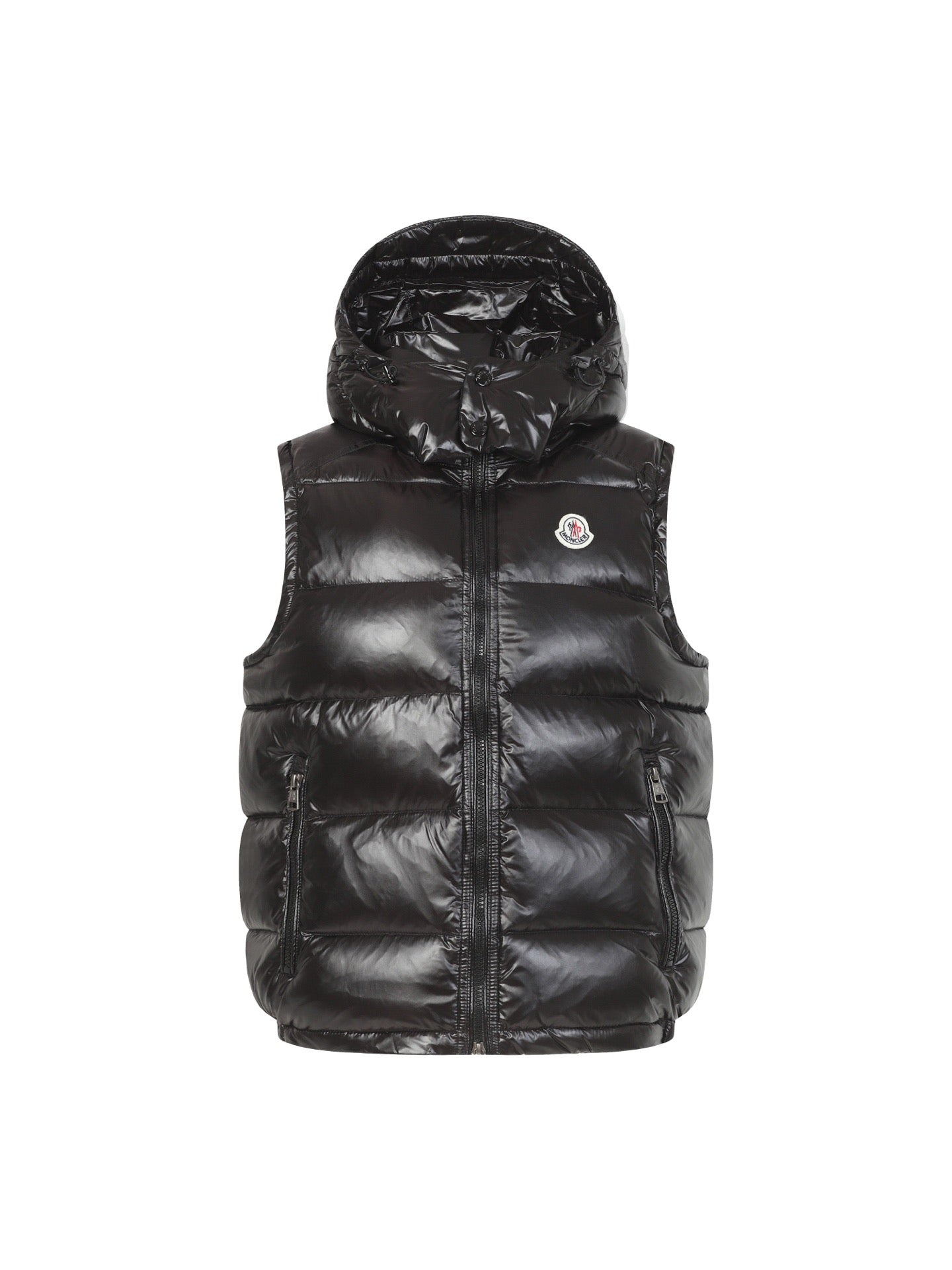 Smanicato Moncler nero lucido da uomo con trapuntatura, cappuccio removibile e patch logo sul petto.
